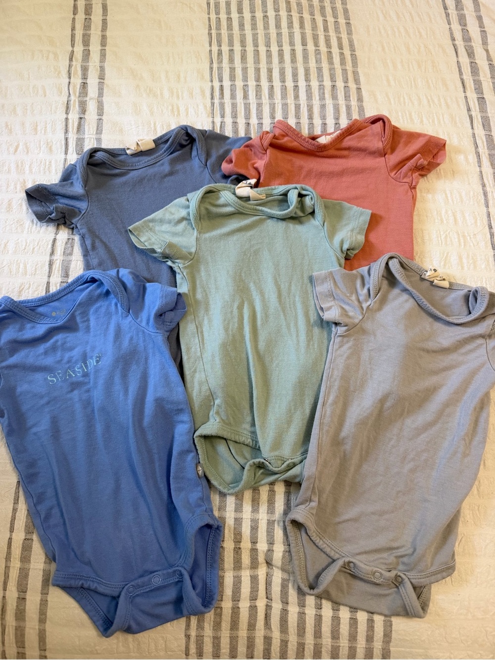 Kyte BABY 0-3 M Short Sleeve Baby Onesies - Blue, Green, Coral, Slate, Seaside